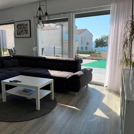 Apartman Lueva *