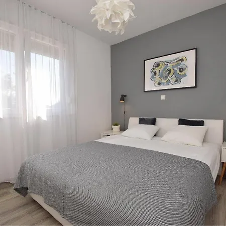 Lueva Apartman *
